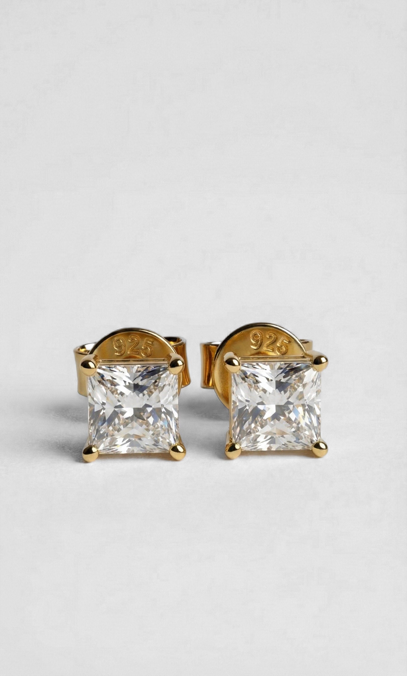 Moissaniet oorbellen | princess | goud