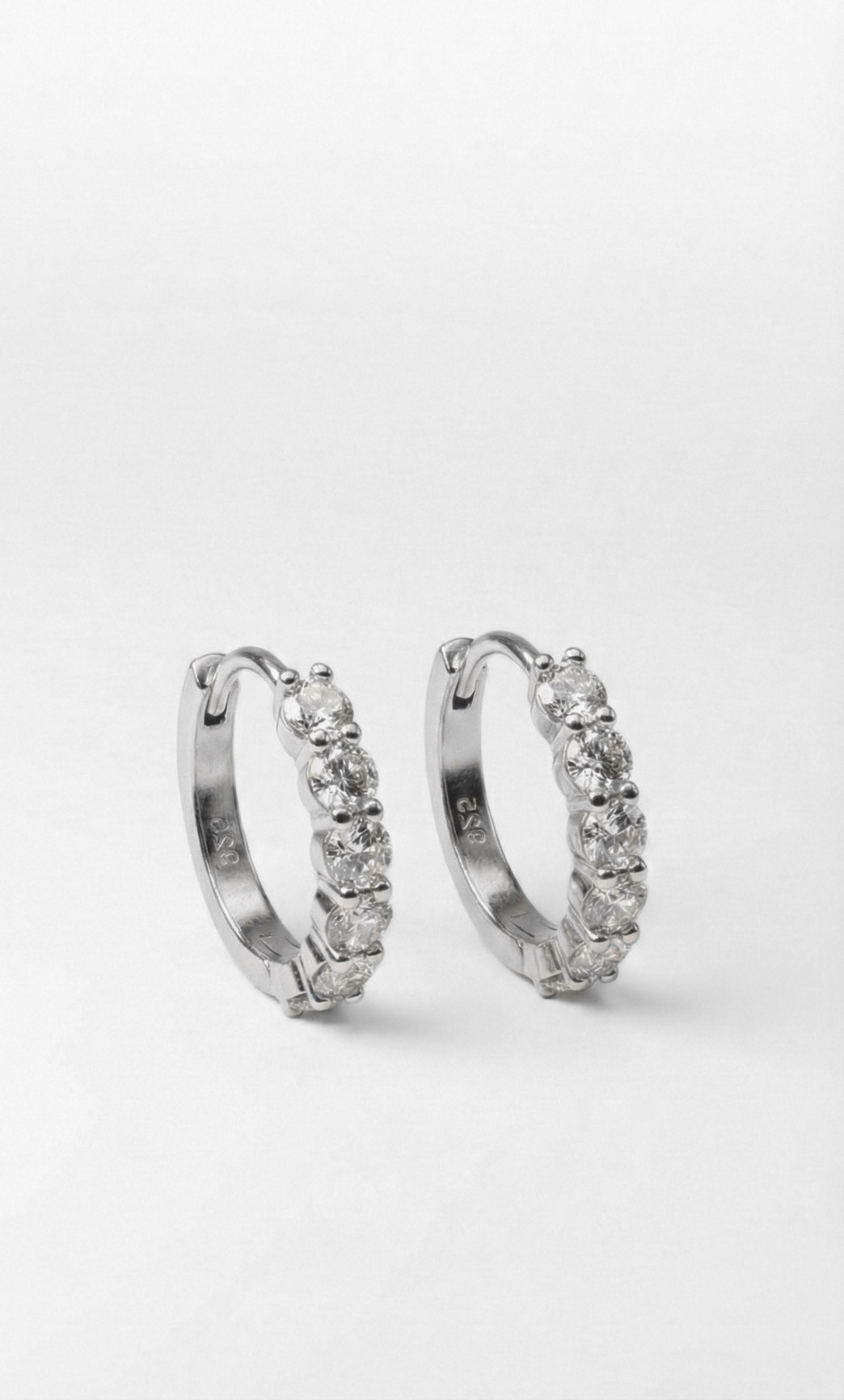 Moissaniet oorbellen | hoops | zilver